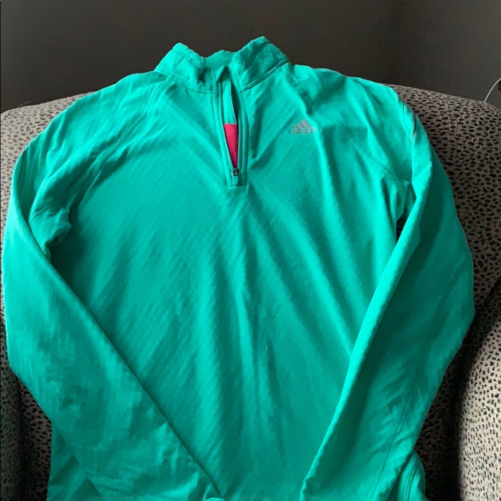 Athletic pullover - Picture 2 of 2